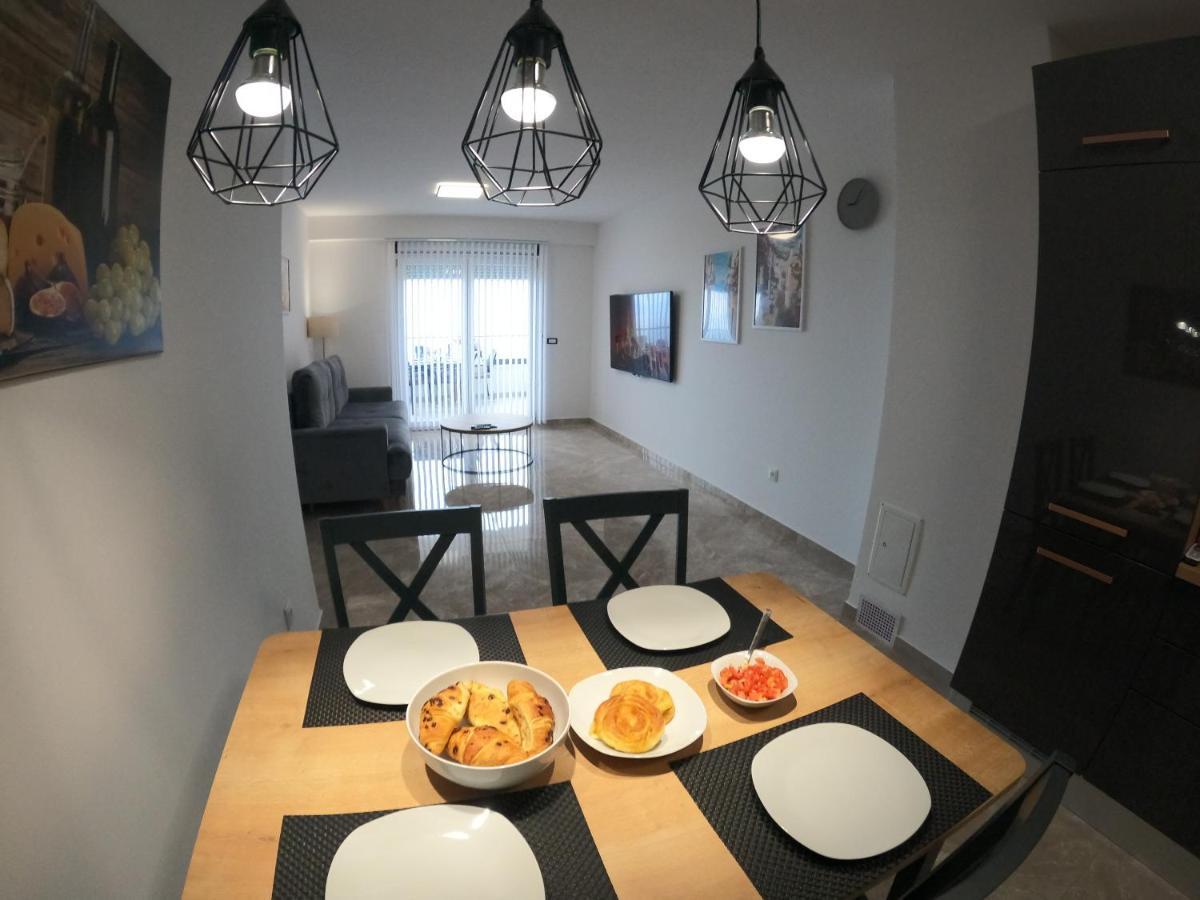 Apartment Dalmatino Makarska Buitenkant foto